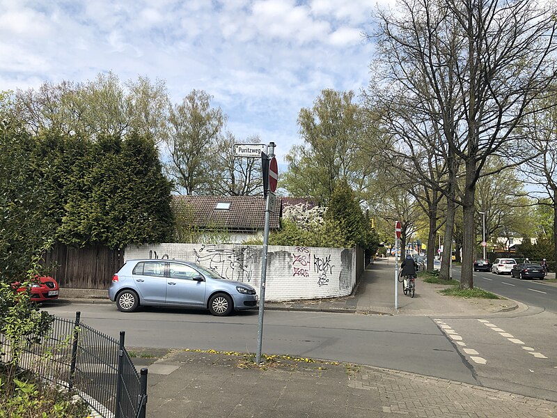 File:Kreuzung Pasemannweg und Burgwedeler Straße in Hannover-Bothfeld.jpg