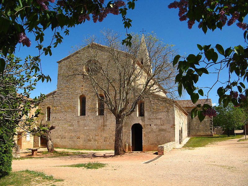 File:Le Thoronet eglise abbatiale.jpg