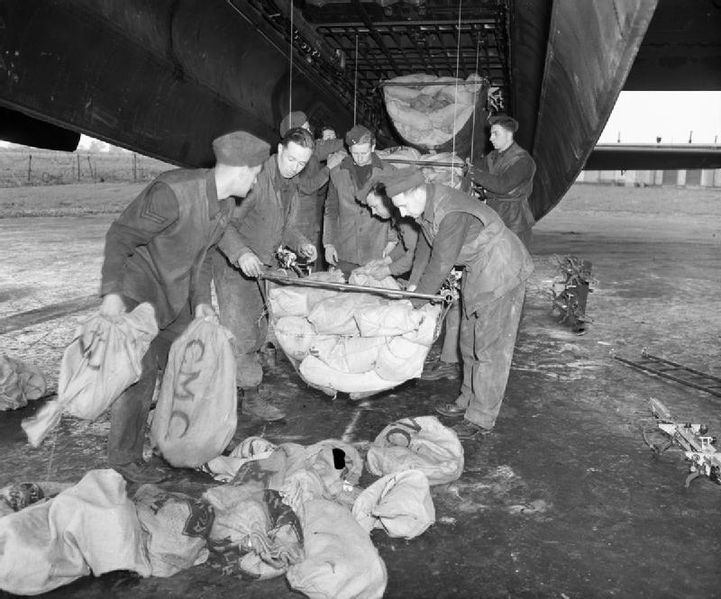 File:Loading Lancaster at RAF Waterbeach for Operation Manna 1945 IWM CH 15159.jpg