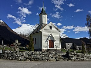 Loen Gereja Sogn og Fjordane 03 2015-04-28.JPG