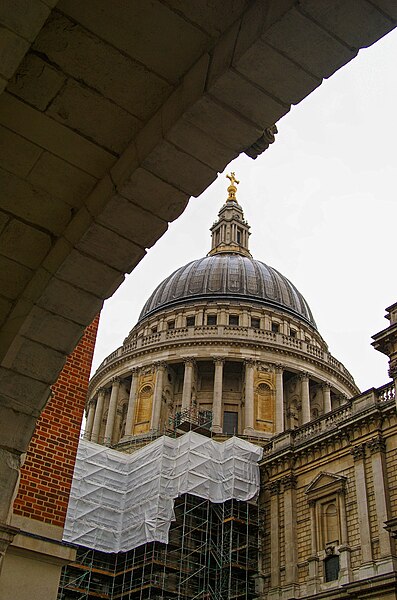 File:London - Paternoster Steps - St. Paul's Cathedral IV.jpg