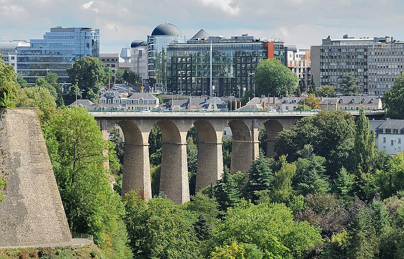 File:Luxbg Passerelle Al Bréck 01crop.jpg