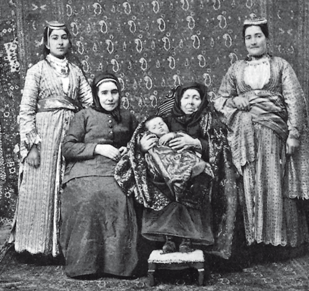 File:Lynch Armenia Five generations.png