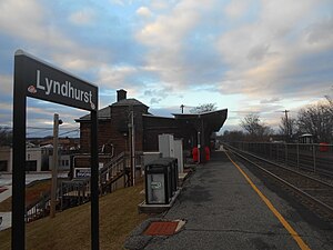 Lyndhurst Station - January 2015.jpg