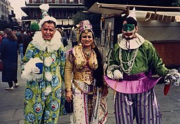 Juerguistas de Martes de Carnaval en la plaza Jackson en 1989.