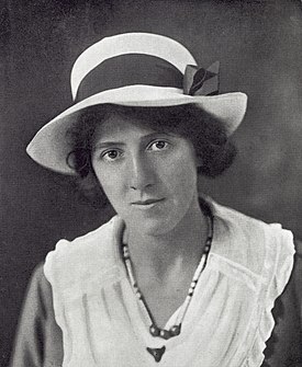 Marie Stopes at the time of the marriage with Mr. H.V. Roe. Wellcome M0017375 (cropped).jpg
