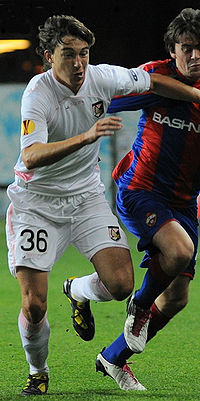 Darmian playing for Palermo against CSKA Moscow in 2010 Matteo Darmian.jpg