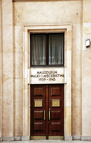 File:Mauzoleum Walki i Męczeństwa 1939-1945.JPG