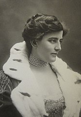 Maxine Elliott, 1905.jpg