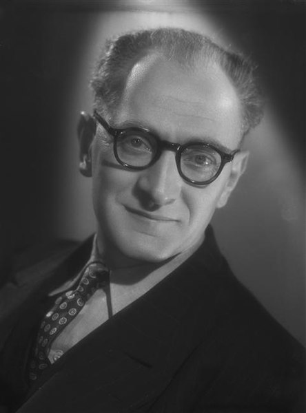 File:Mollet Harcourt 1948.jpg