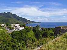 Monts Caraïbes depuis le Fort Louis Delgrès à Basse-Terre.jpg