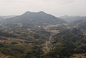 Uitzicht op de berg Tomi vanaf de berg Iyogatake, Minamibōsō in de prefectuur Chiba.