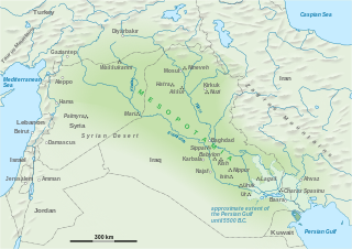 Mapa que descreve a antiga regiÃ£o da MesopotÃ¢mia, coberto por marcos modernos no Iraque e na SÃ­ria.