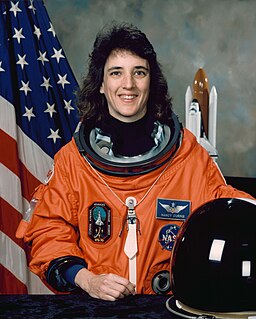 <span class="mw-page-title-main">Nancy J. Currie-Gregg</span> American engineer, United States Army officer, and astronaut