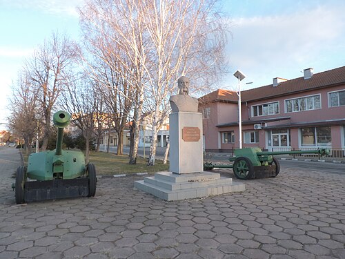 Nikolaevo-war-memorial-centre.jpg