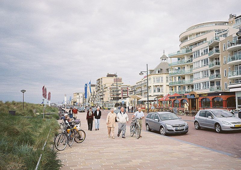 File:Noordwijk Promenade 2007.JPG