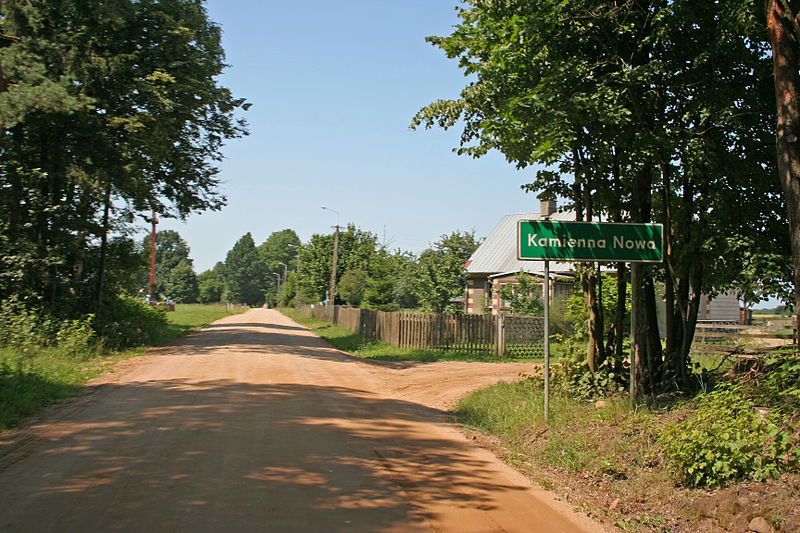 File:Nowa Kamienna - Road.jpg