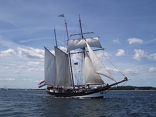 <span class="mw-page-title-main">Schooner</span> Sailing vessel
