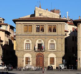 Palazzo Cocchi-Serristori, poste. 01.JPG