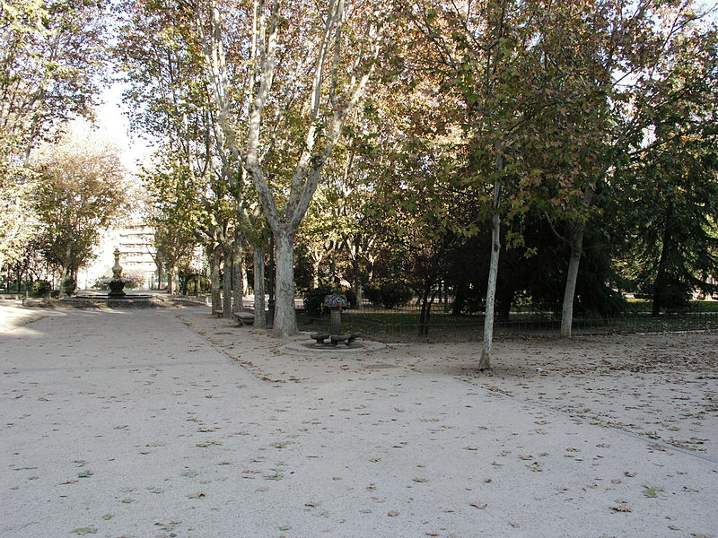 File:Parque Eva Peron view05.jpg