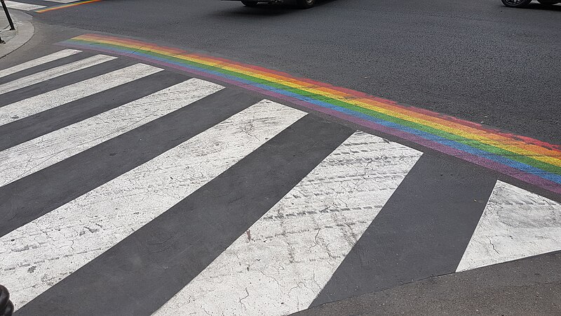 File:Passage pieton arc en ciel a Paris.jpg