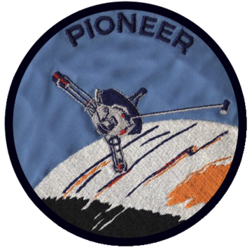 File:Pioneer 10 - Pioneer 11 - mission patch - Pioneer patch.png