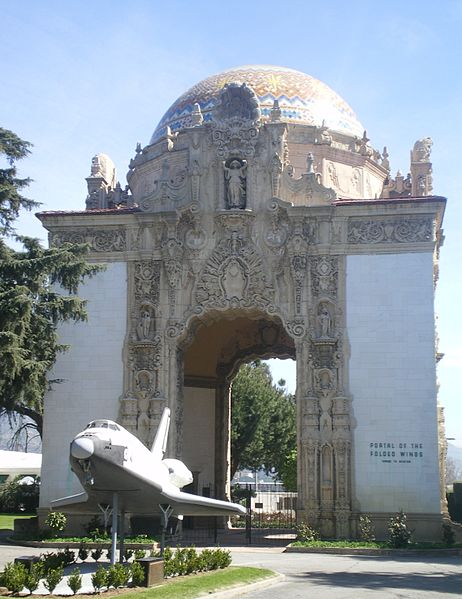 Portal of the Folded Wings, Shrine to Aviation