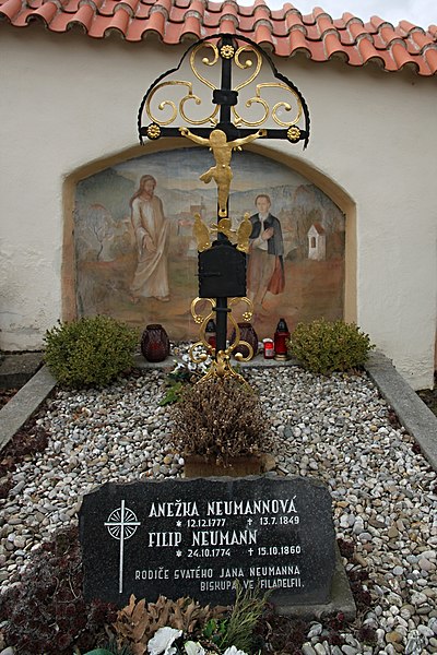 Soubor:Prachatice, hřbitov, rodiče sv. J. Neumanna (02).jpg