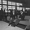 Presidente Juscelino Kubitschek de Oliveira (1956-1961) no Palácio da Alvorada - Manuel Farrajota Rocheta, embaixador de Portugal, entrega credenciais ao presidente, Brasília.jpg