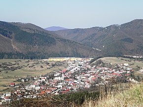 Rajecká Lesná,v pozadí firma Kofola - panoramio.jpg