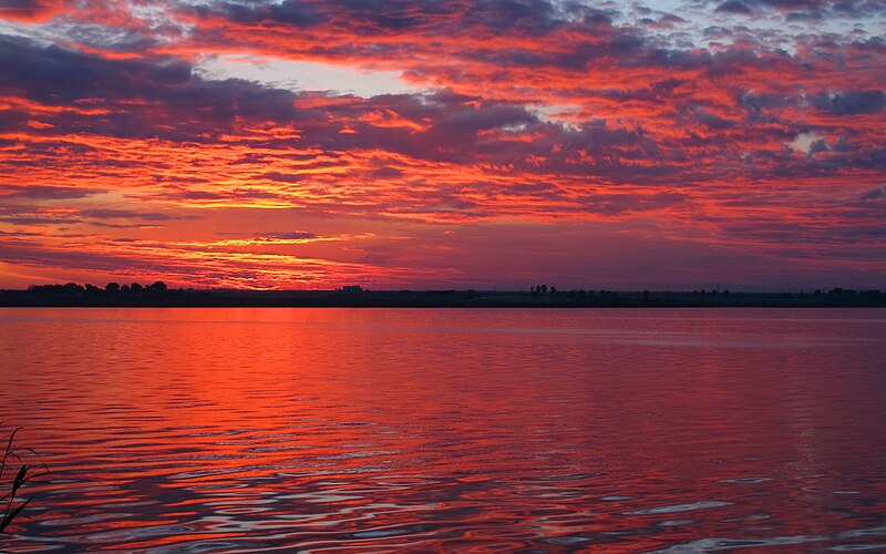 File:Red sunset of lake Siutghiol (AP4K1102 1) (20746999743).jpg
