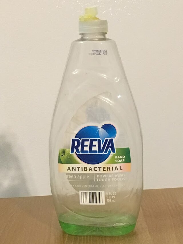 https://upload.wikimedia.org/wikipedia/commons/thumb/e/ed/Reeva_antibacterial_liquid_soap.jpg/640px-Reeva_antibacterial_liquid_soap.jpg