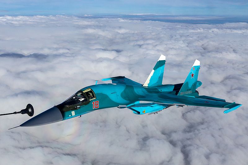 File:Refuelling a Sukhoi Su-34 (RF-95847).jpg