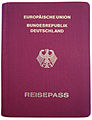Portada de un pasaporte no biométrico alemán de la UE legible por máquina, emitido desde principios de la década de 2000 hasta noviembre de 2005.