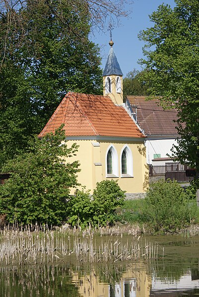 File:Rukáveč chapel 03.JPG