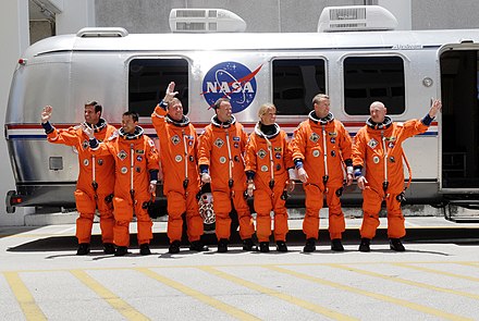 Commander Kelly with his crew at the Kennedy Space Center just before boarding Discovery on May 31, 2008