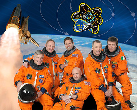 STS-134 Official Crew Photo.jpg