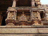 Saas-Bahu temple (16134913670).jpg