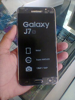 Samsung Galaxy J7 (2016) front.jpg