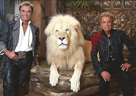 File:Siegfried & Roy by Carol M. Highsmith (cropped).jpg