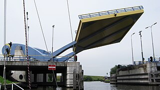 Slauerhoffbrug en cours d'ouverture.