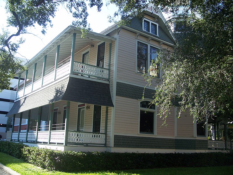 File:St. Pete Williams House01.jpg