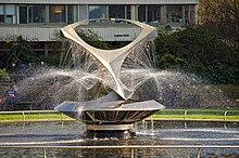 St Thomas's Fountain.jpg