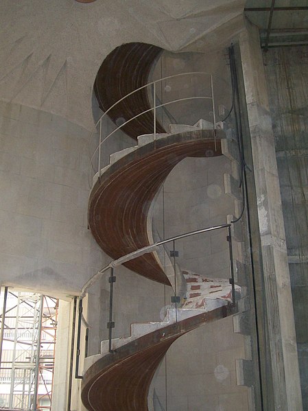 File:Stairway inside Sagrada Familia - panoramio.jpg