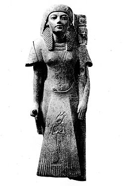 Sesonk főpap karnaki szobra (Kairó, Egyiptomi Múzeum, CG 42194)