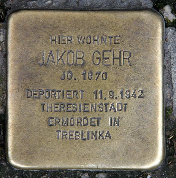 File:Stolperstein Nürnberger Str 63 (Schön) Jakob Gehr.jpg