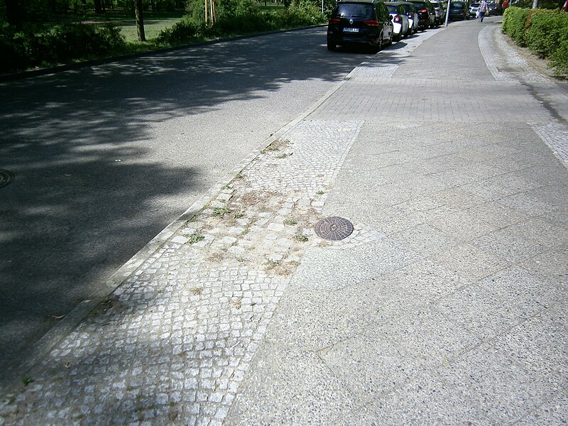 File:Taldorfer Weg in Berlin 08.jpg