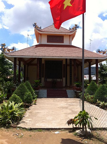 File:Tan Thanh Binh temple.JPG