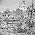The British Army in Italy 1944 NA15496.jpg