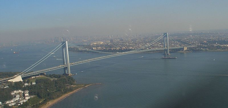 File:The Verrazano Narrows Bridge approaching from the southwest. New York City, USA. October 8, 2006 - panoramio.jpg